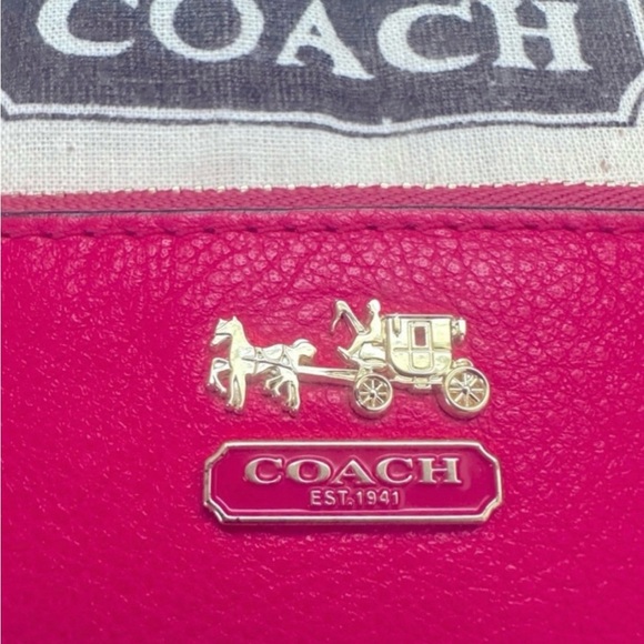 Coach Leather Wristlet, Beautiful Pink, Including Dust Bag! - Picture 4 of 5